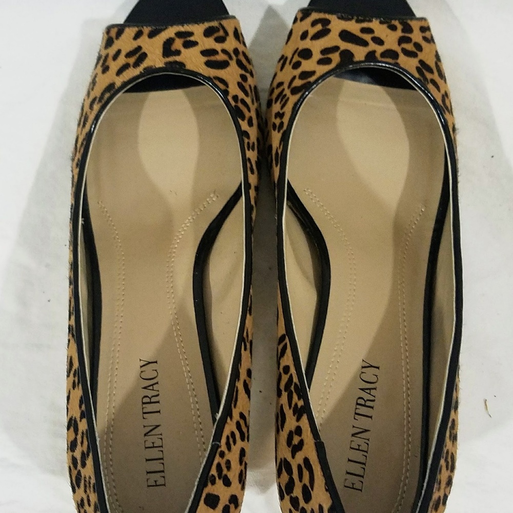 Ellen  Tracy Leopard Print Open Toe Low Heel  Sz 8